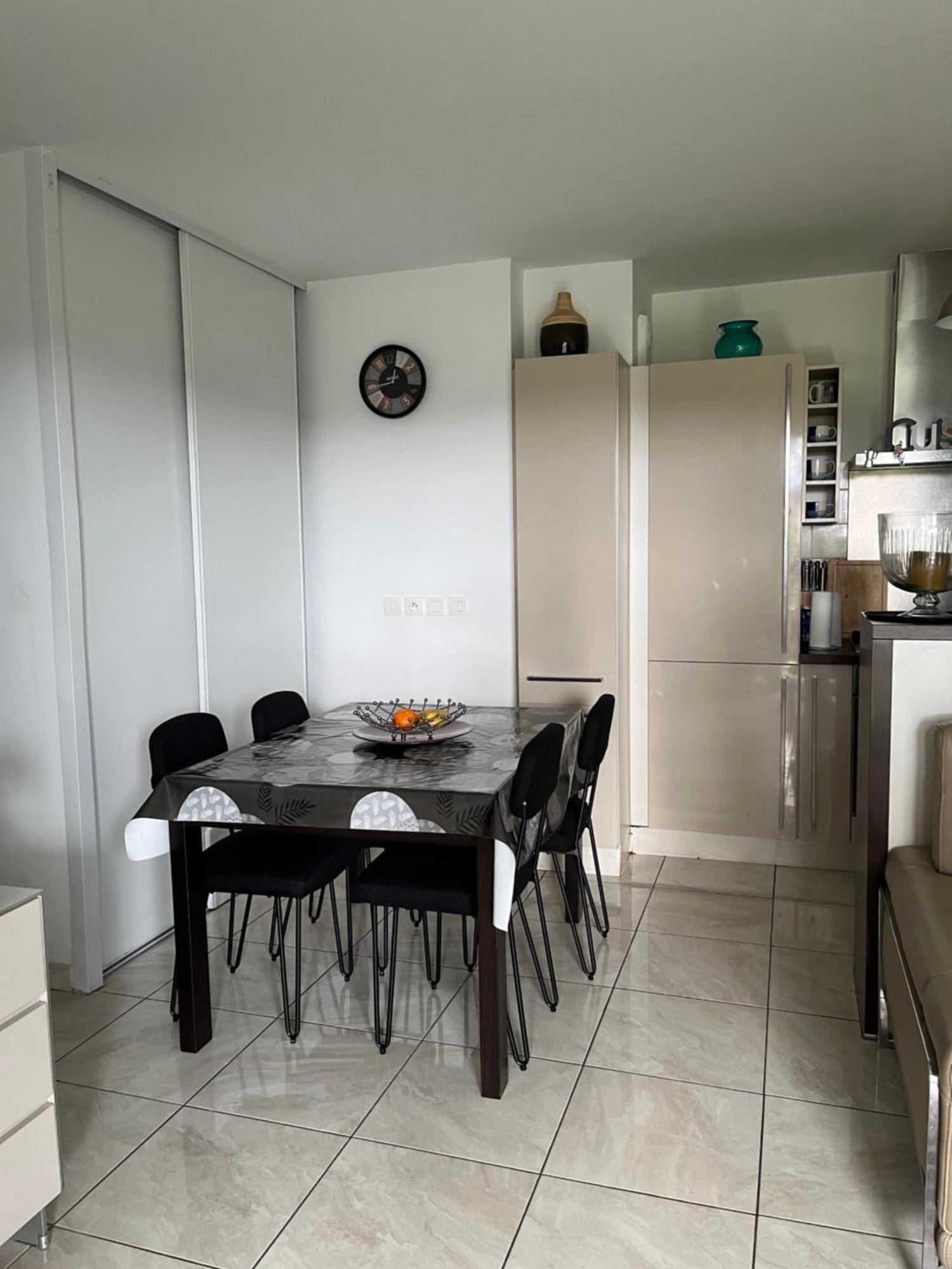 Charme Et Calme Apartment *