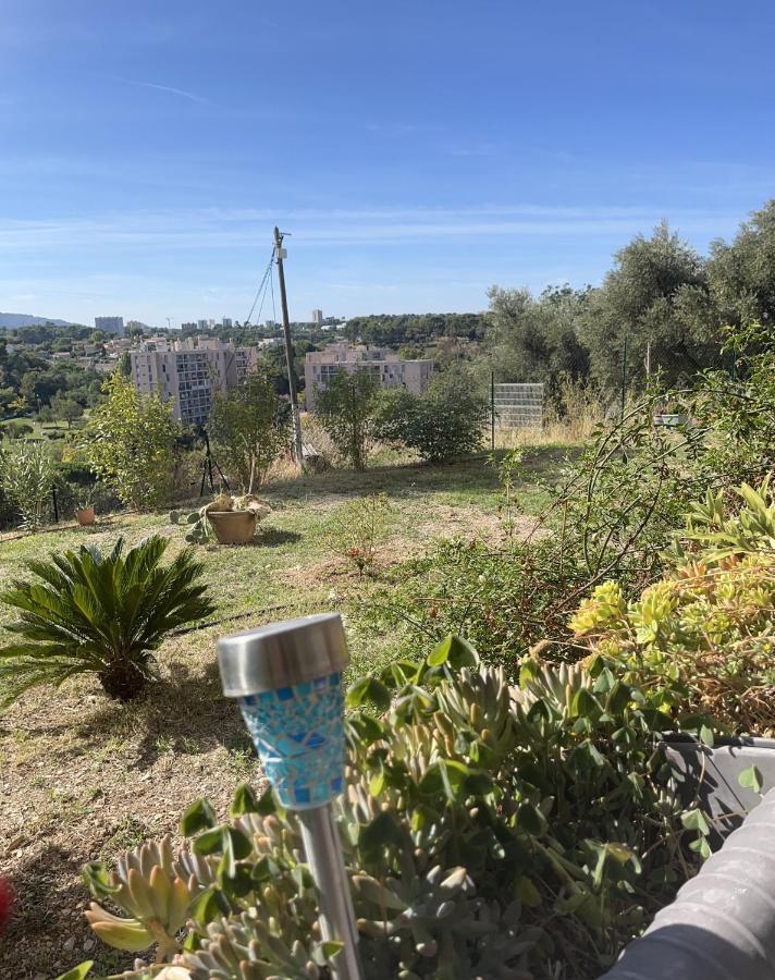 Charme Et Calme Apartment *